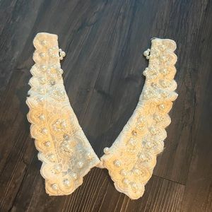 Embellished collar choker